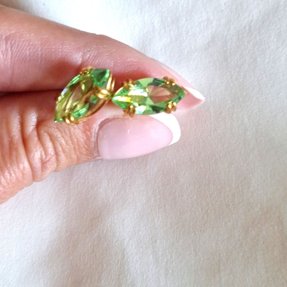 Swarovski Green and Gold Marquise Earrings Emerald Crystal Stud Studs - Picture 9 of 10